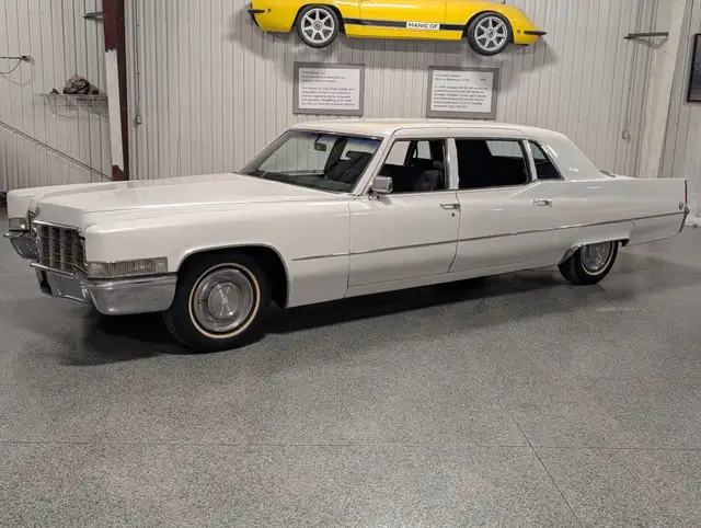 1969 Cadillac Fleetwood Series 75 - Factory Made Long Wheelbase - Photo 4