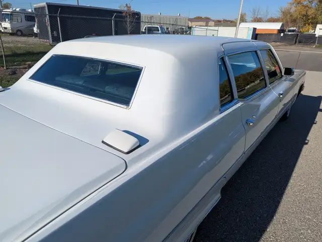 1969 Cadillac Fleetwood Series 75 - Factory Made Long Wheelbase - Photo 9