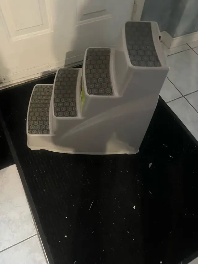 Steps helps cats añd smaller dogs - Photo 3