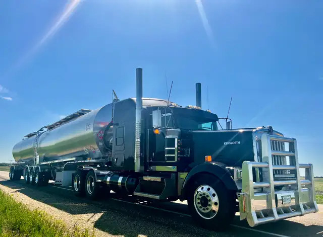 Class 1A Fluid hauler - Photo 2