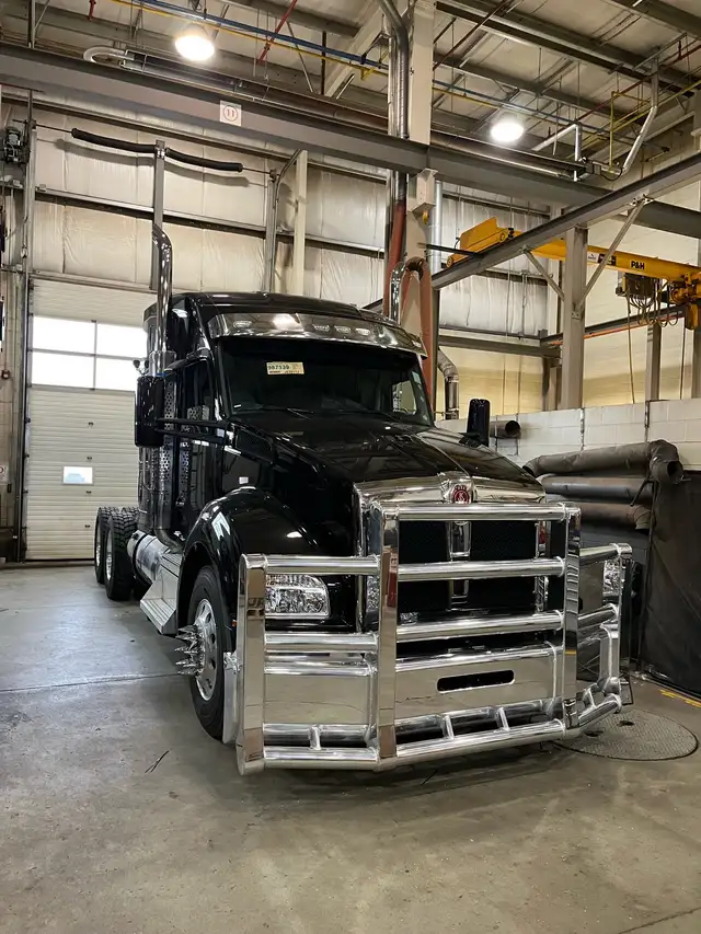 Class 1A Fluid hauler - Photo 3