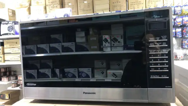 PANASONIC 1.6 CUFT MICROWAVE OVEN STAINLESS STEEL