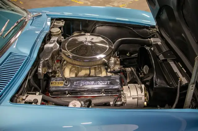 Incredible 1965 Corvette Convertible Auctioned May 22-24 Calgary - Photo 5