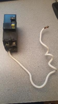 1 DISJONCTEUR 2 POLE 40 AMPERE SQUARE-D GROUND FAULT QO240GFI