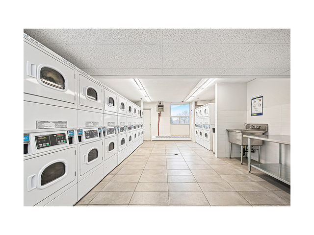 2 Bedroom Apartment for Rent - 2737 Kipling Avenue - Photo 11