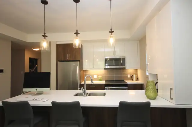 Westboro top floor unit with garage parking! - Photo 3