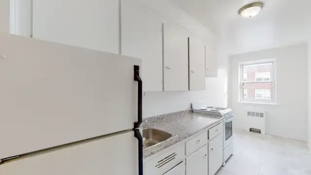 Spacious 2 Bedroom Apartment | Downtown Ottawa | June 1 | $1,899 - Photo 9