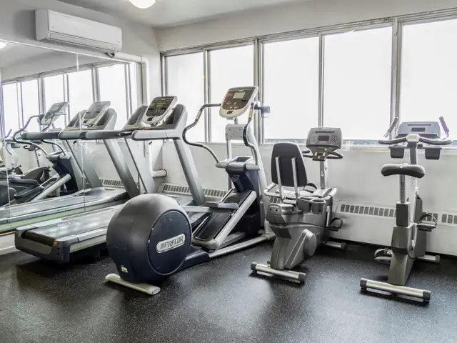 Downtown Ottawa Bachelor Alcove – $1,349 – Available June 1st - Photo 9