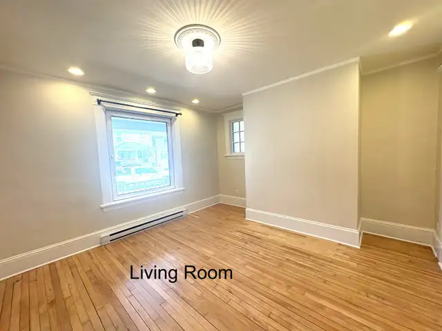 26-040 Spacious and bright flat near Quinpool Road - Photo 2