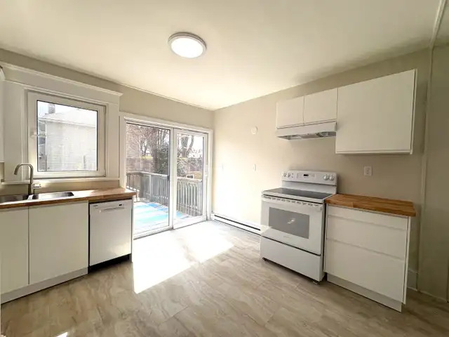 26-040 Spacious and bright flat near Quinpool Road - Photo 7