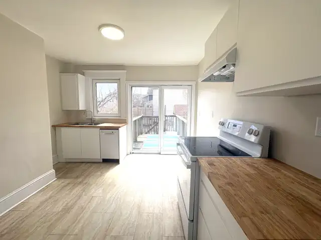 26-040 Spacious and bright flat near Quinpool Road - Photo 11