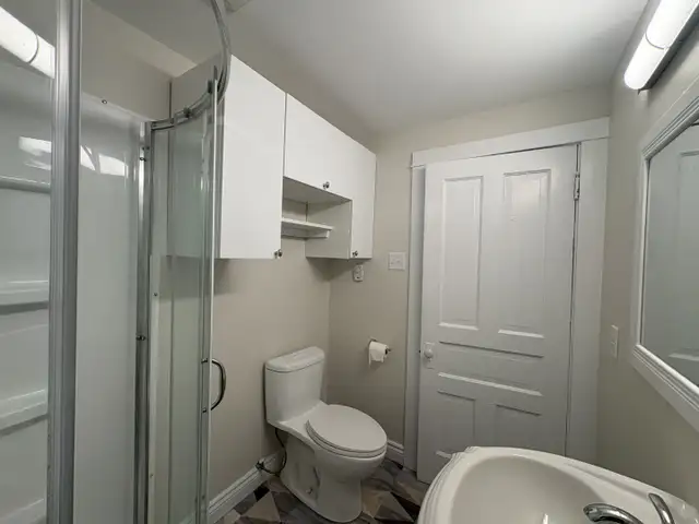 26-040 Spacious and bright flat near Quinpool Road - Photo 16