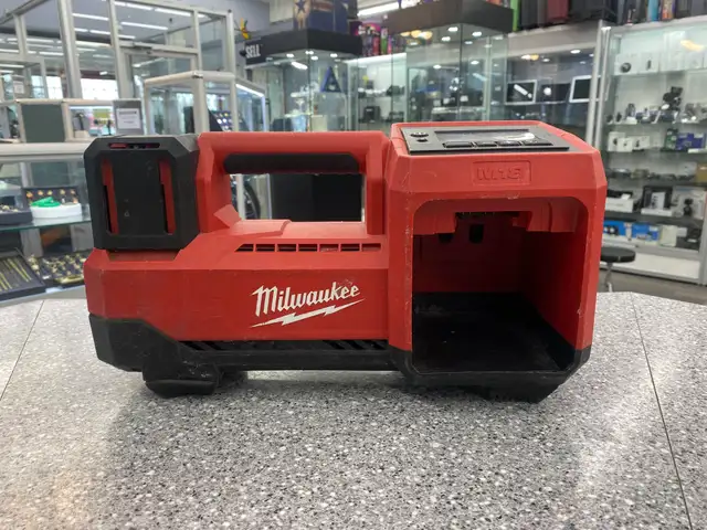Milwaukee 2848 Cordless Inflator