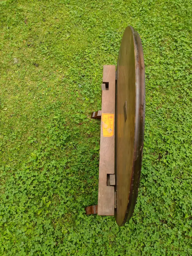 Vintage wood folding accent table - Photo 2