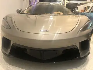 Low km Mclaren GT Auctioned May 22-24 Calgary - Photo 3