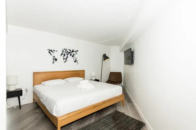 30 University Crescent - Studio Suite (Type A) Apartment for Ren - Photo 2