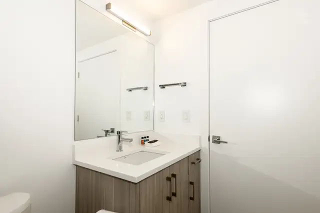 30 University Crescent - Studio Suite (Type A) Apartment for Ren - Photo 9