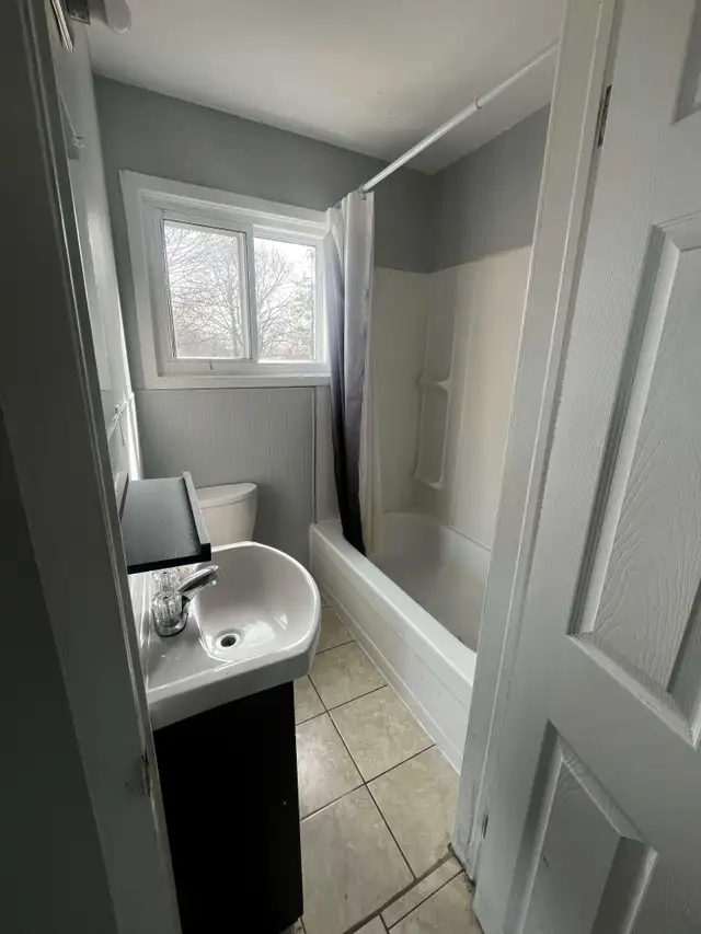 POINT EDWARD.....Cute One Bedroom Apartment ALL INCLUSIVE - Photo 9