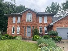 Beautiful One bedroom plus Den in a prestigious neighbourhood