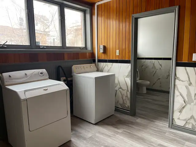 ALL INCLUSIVE Huge 2 Bedroom Apartment! Close to riverfront! - Photo 10