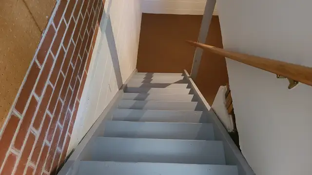 Beautiful, Clean North End 2 Bedroom Townhouse - Photo 13