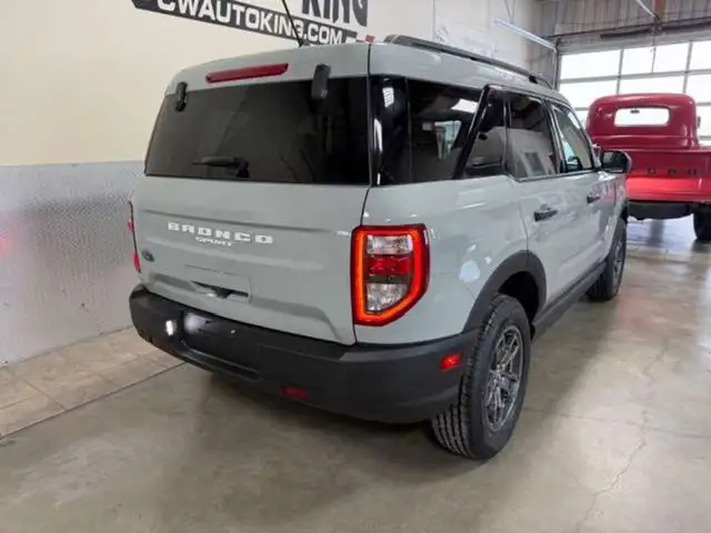 2023 Ford Bronco Sport AWD / 1 Owner / 0 Accidents / Warranty / - Photo 3