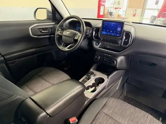 2023 Ford Bronco Sport AWD / 1 Owner / 0 Accidents / Warranty / - Photo 10