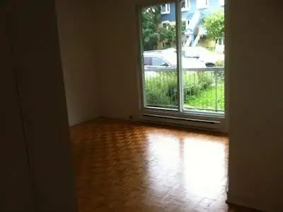 Ste-Foy grand 3 1/2  balcon à 1min pied hôpital IUCPQ - Photo 3