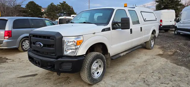 2012 Ford Super Duty F-250 SRW 4x4 - 4 Door - 8FT Box - Tow Pack - Photo 3