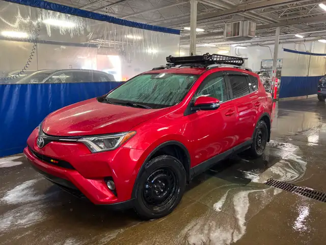 2016 Toyota RAV4 LE AWD | ~123k km | 2 tire/wheel sets | CarPlay