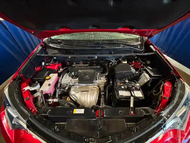 2016 Toyota RAV4 LE AWD | ~123k km | 2 tire/wheel sets | CarPlay - Photo 9