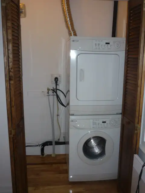 Plateau Mont-Royal, charmant 4 1/2 rénové/renovated - Photo 10