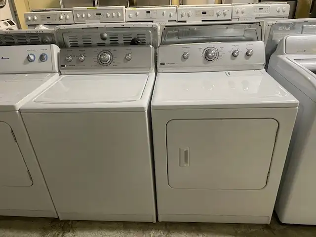 Laveuse sécheuse traditionnelles blanches Maytag