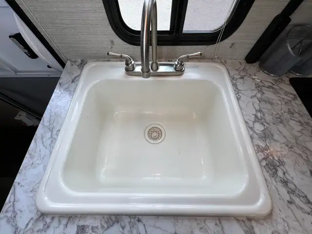 Keystone Bullet 247BHSWE Family-Friendly Trailer Great Price - Photo 6