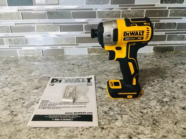 New Dewalt XR 20V Max 3-Speed 1/4' Impact Driver