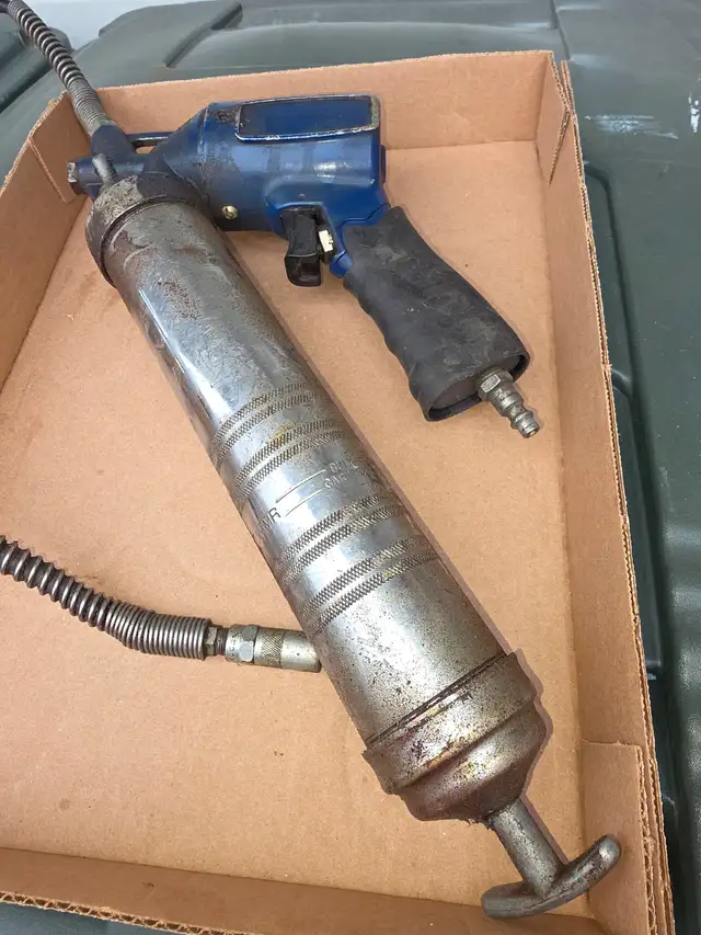Lincoln Air Operated Grease Gun Stopped Working - Photo 2