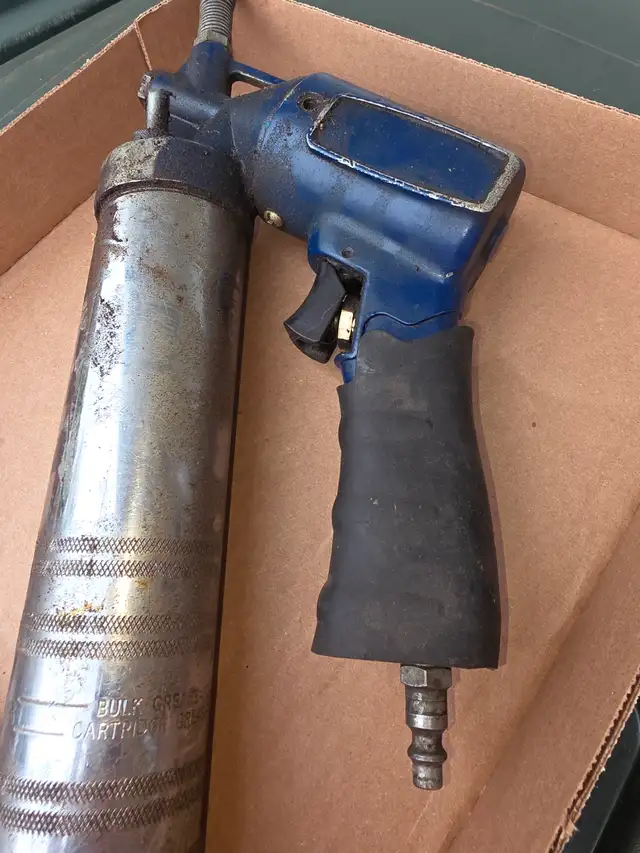 Lincoln Air Operated Grease Gun Stopped Working - Photo 3
