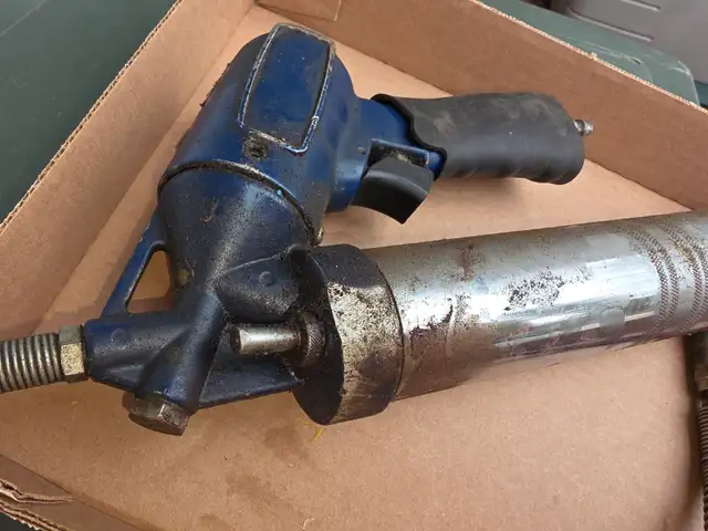 Lincoln Air Operated Grease Gun Stopped Working - Photo 5