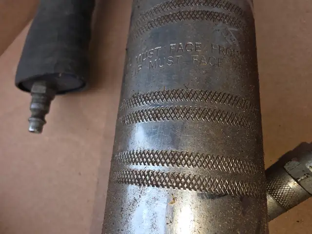Lincoln Air Operated Grease Gun Stopped Working - Photo 7