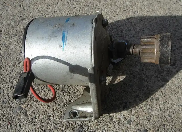 SMALL ENGINE ELECTRIC STARTER - Photo 2