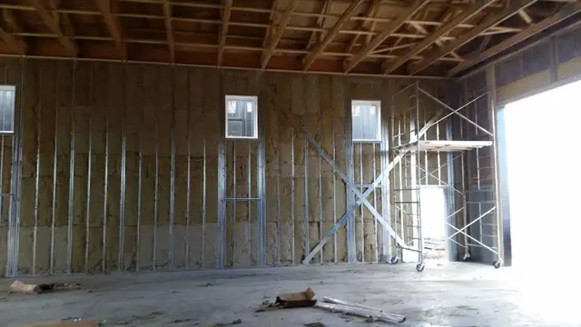 Handyman Looking for Work - Photo 3