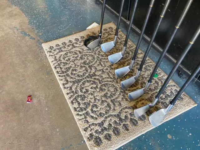 Set of pure spin golf clubs