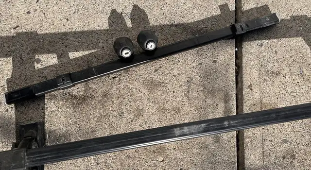 PARTS THULE CROSS BARS / CARGO BARS - Photo 2