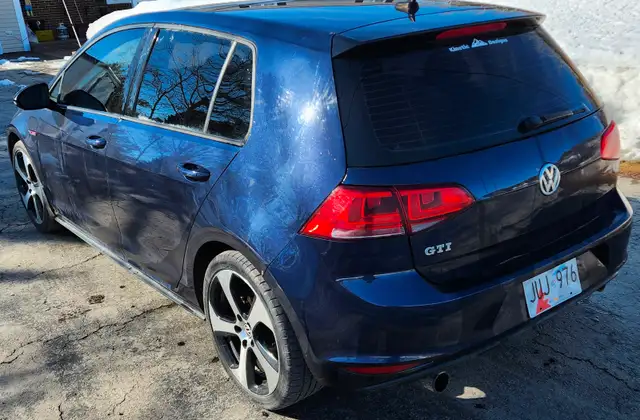 2016 VW GTI - Photo 4