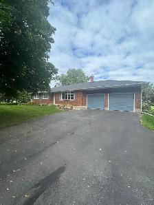 2 Bedroom   2 Bathroom Main floor for rent in Nobleton