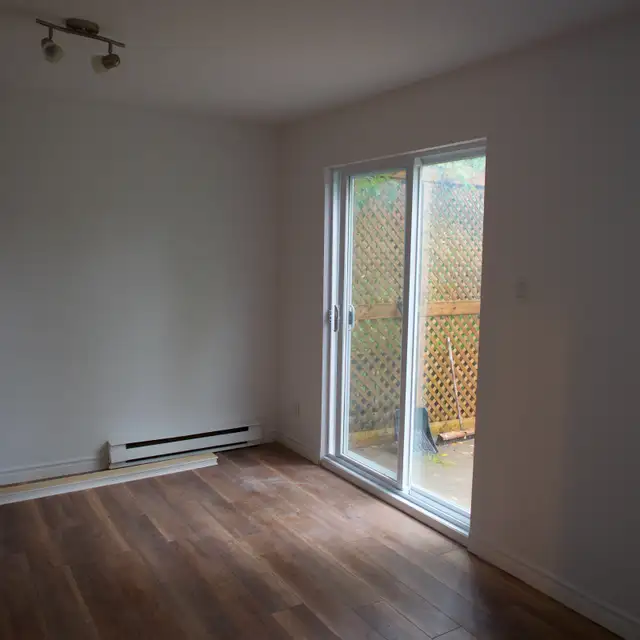 5 ½ Ground floor (detached triplex) with parking - Ahuntsic - Photo 3