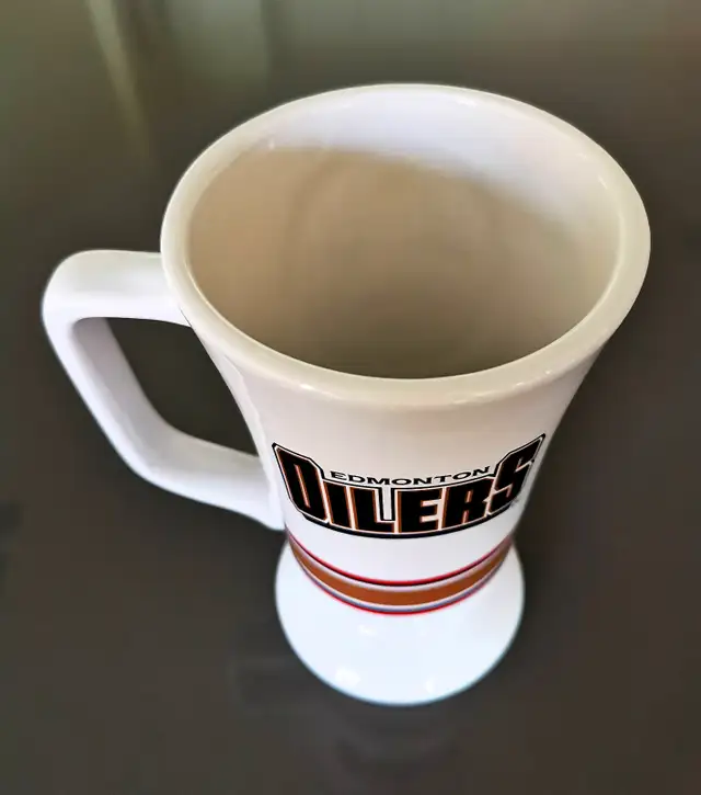 High Waist Thick Porcelain Pedestal Mug Cup - Photo 4