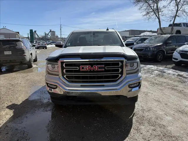 2018 GMC Sierra 1500 SLE DOUBLE CAB 4WD - Photo 2