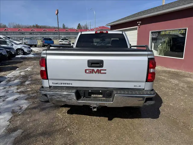 2018 GMC Sierra 1500 SLE DOUBLE CAB 4WD - Photo 4