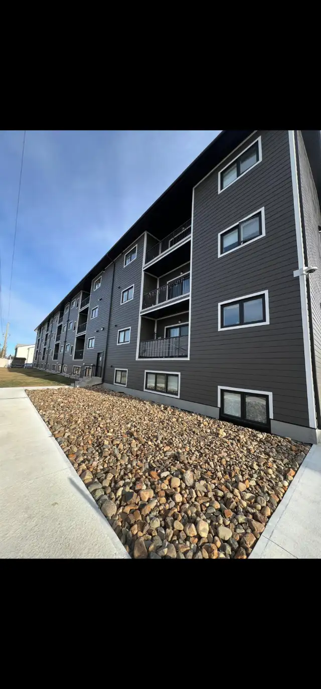 Kingsway Suites - Photo 3